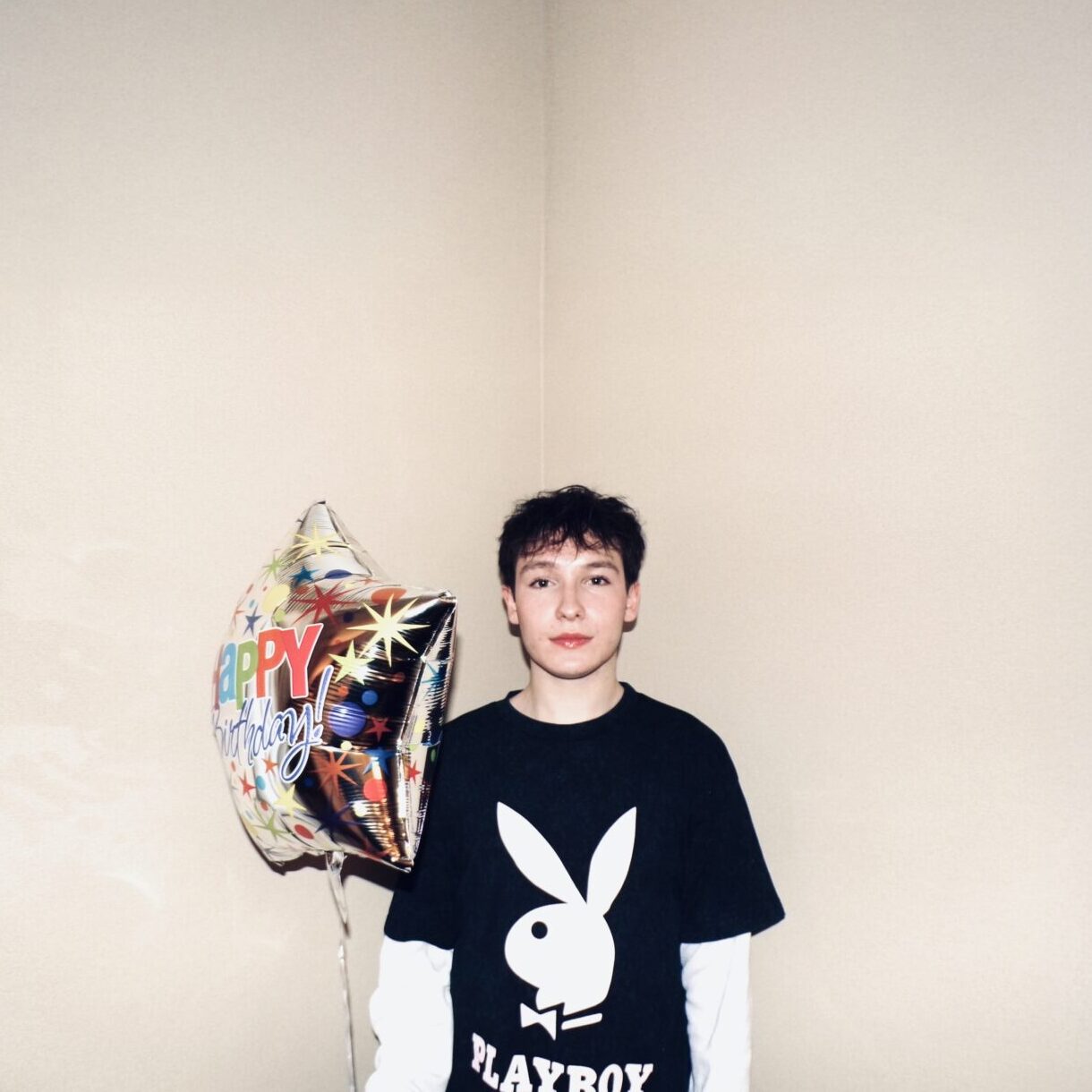 empty-room-man-balloon